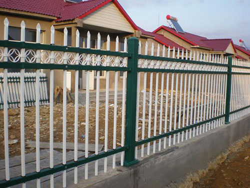 別墅鋅鋼護(hù)欄